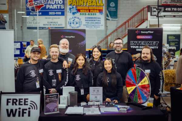 fallfair-team SwoopFiber team photo at the Elmvale arena Fall Fair