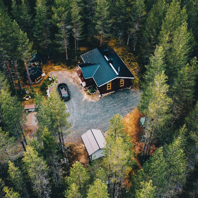 best internet for cottages in Ontario, aerial view of a remote cottage